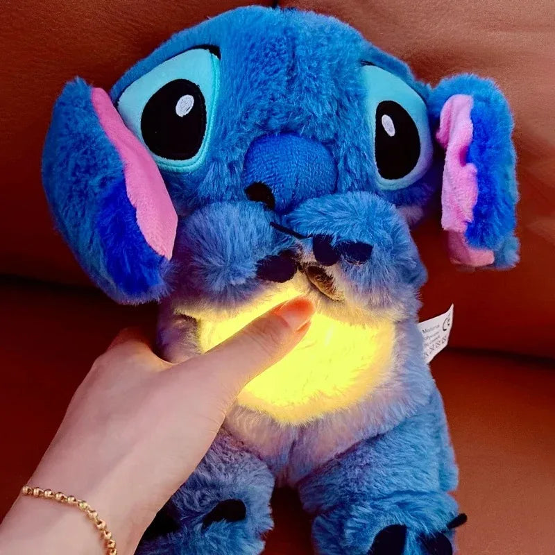 Pelúcia Stitch Interativa – Respira, Ilumina e Canta